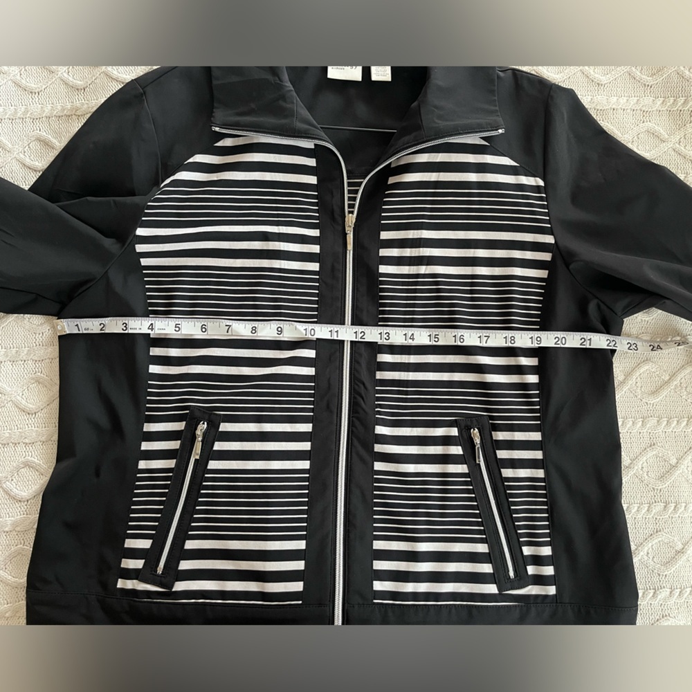 Sale! Chico’s Black & White Lightweight Jacket Zipper Women’s Size Large - Picture 13 of 16
